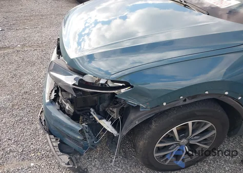 2019 Volkswagen Tiguan 2.0T Se/2.0T Sel/2.0T Sel R-Line/2.0T Sel R-Line Black z USA, uszkodzony, nr VIN 3VV2B7AX7KM177041